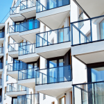 Como o design autoral impulsiona empreendimentos premium é tema que Alex Nabuco dos Santos conecta à identidade arquitetônica.